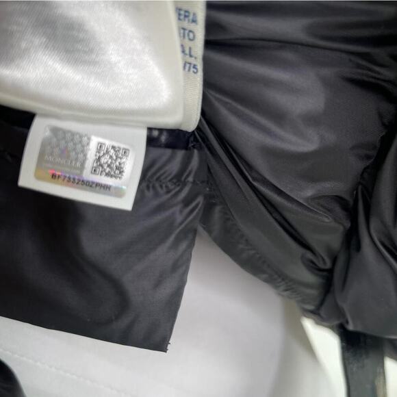 Moncler NWT Quilted Crop Down Jacket 2 - Picture 11 of 13